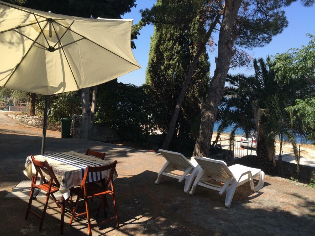 Cozy Place On The Beach Trogir Kültér fotó